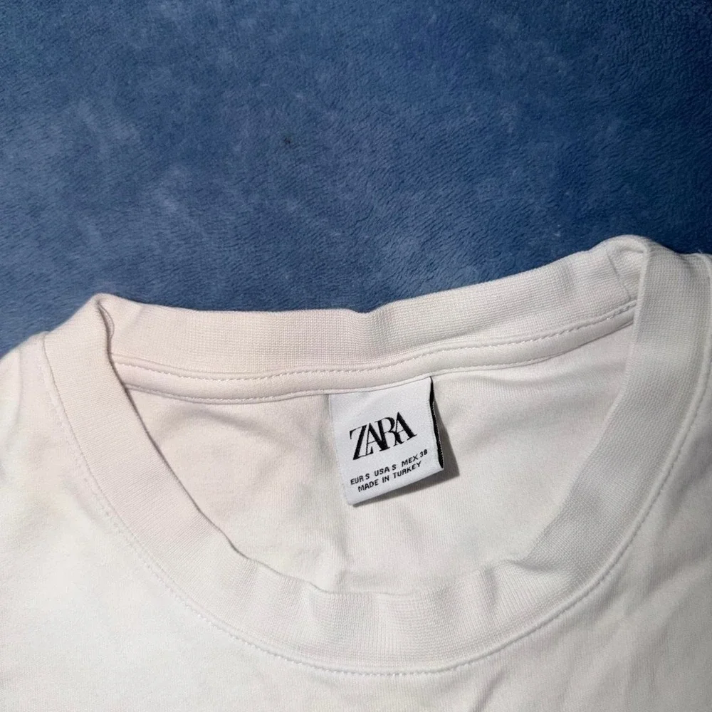 N/A zara white